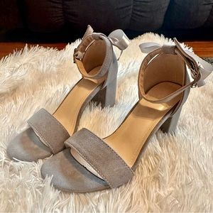Bow Decor Chunky Heeled Ankle Strap Sandals